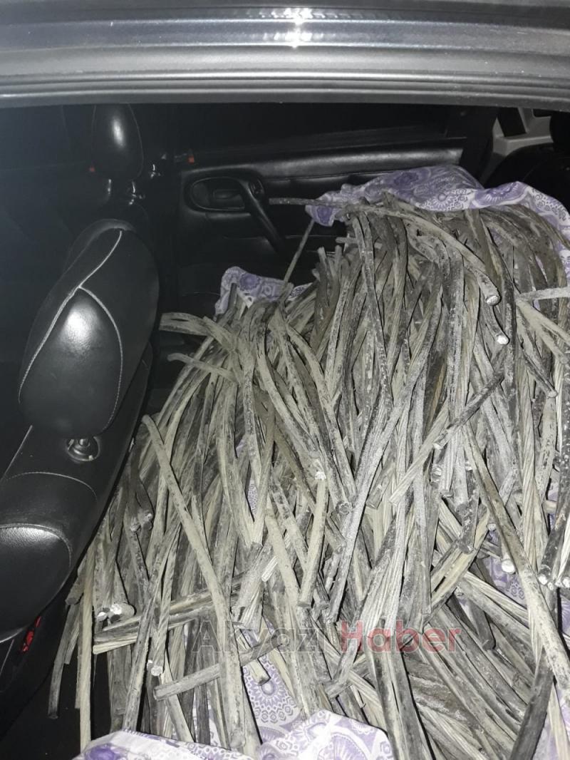 JANDARMA KABLO HIRSIZLARINI KISKIVRAK YAKALADI