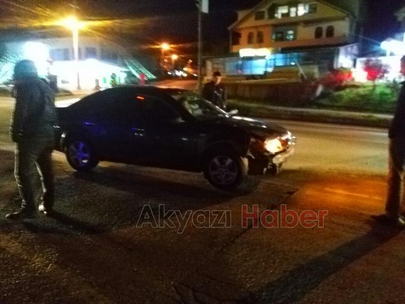 Jandarma Trafik Aracı Otomobil İle Çarpıştı