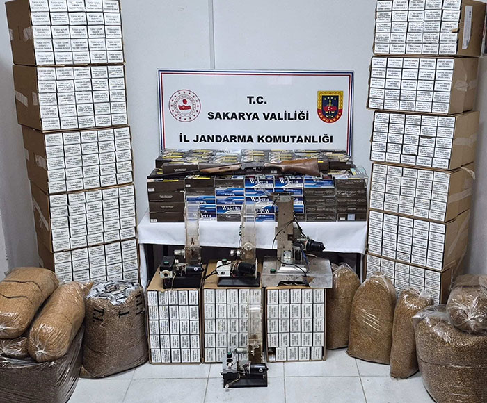 Kaçakçılara darbe; Yüzbinlerce ele geçirildi