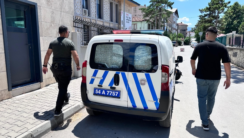 Kaçamadılar! polis, aranan iki hırsızı yakaladı