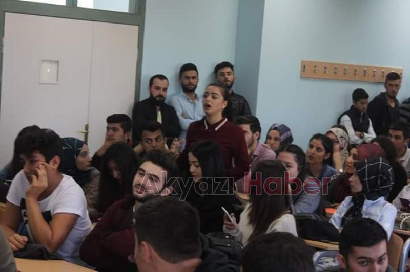 Kalaylı ve Akcan Öğrencilerin Sorunlarını Dinledi