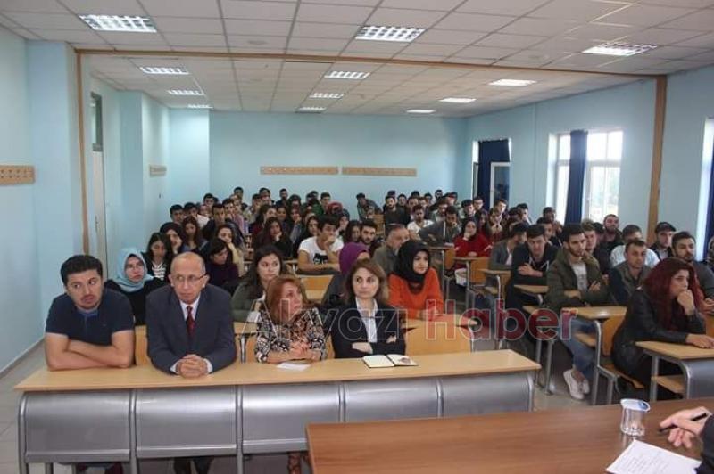 Kalaylı ve Akcan Öğrencilerin Sorunlarını Dinledi