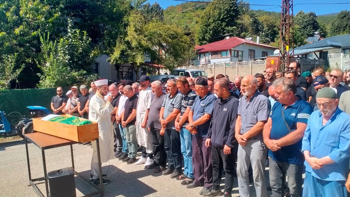Kalbine yenik düşen 26 yaşındaki genç toprağa verildi