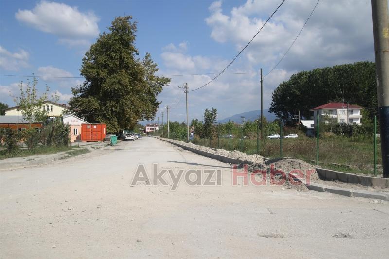 KALDIRIM ÇALIŞMALARI İLÇEMİZİN BİRÇOK YERİNDE DEVAM ETMEKTE