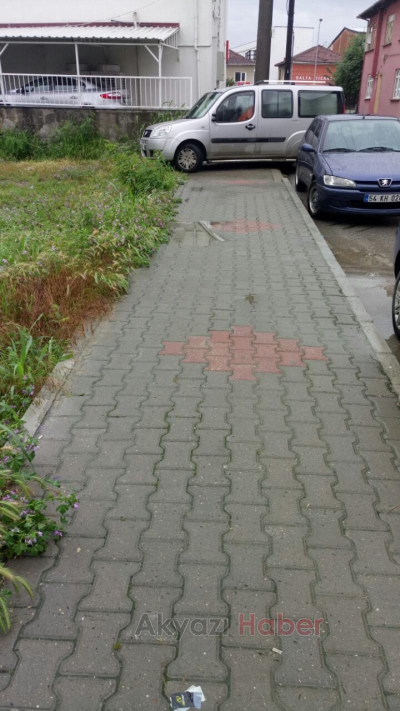 Kaldırım İşgalleri Son Sürat Devam Ediyor