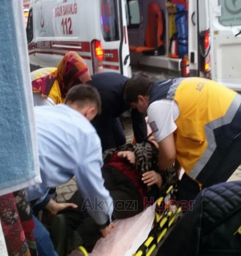 Kaldırımda yürüyen kadın bir anda yere yığıldı