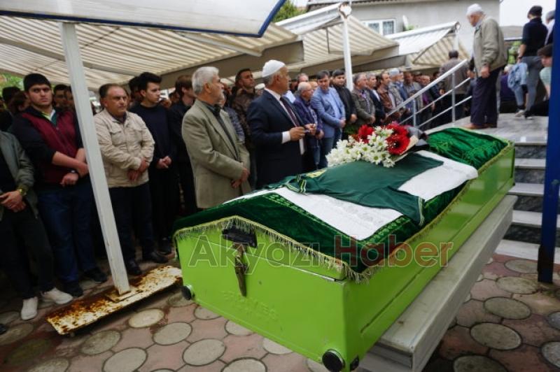 Efeye acı veda Tabutuna okul forması koyuldu