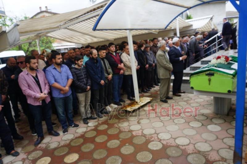 Efeye acı veda Tabutuna okul forması koyuldu