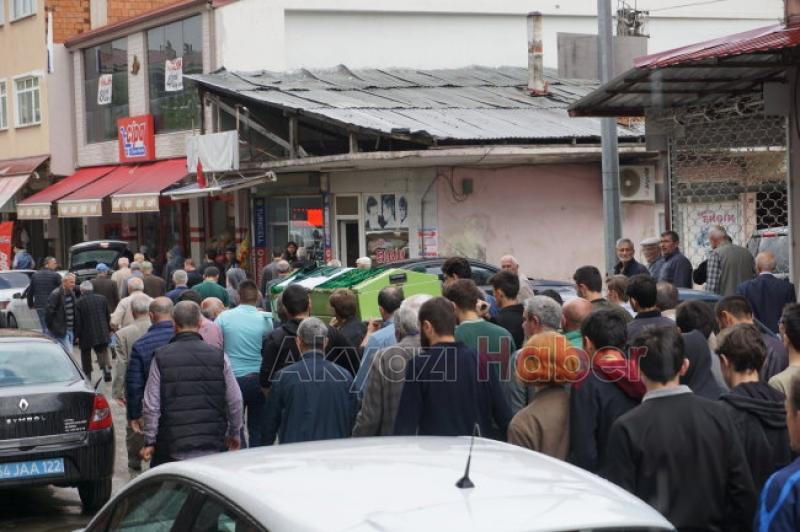 Efeye acı veda Tabutuna okul forması koyuldu