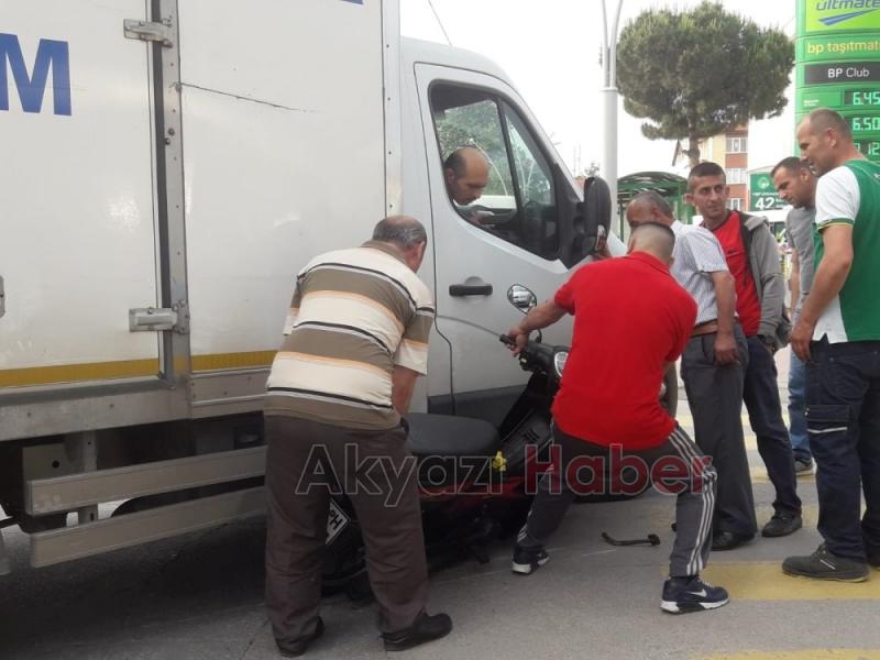 Kamyon motoru altına aldı