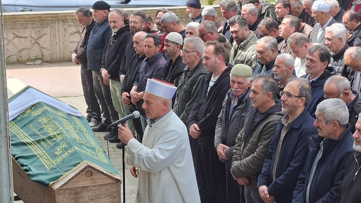 Kamyon şoförü Hüseyin Yüksek'e acı veda