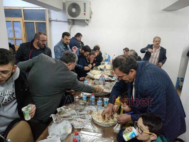 Kandili böyle karşılıyorlar