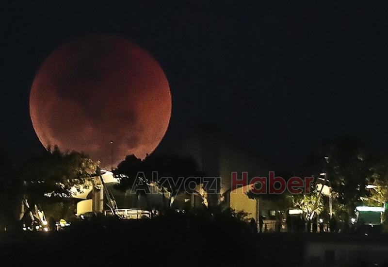 Kanlı Ay Tutulmasından Muhteşem Fotoğraflar 