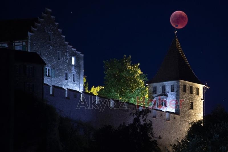 Kanlı Ay Tutulmasından Muhteşem Fotoğraflar 