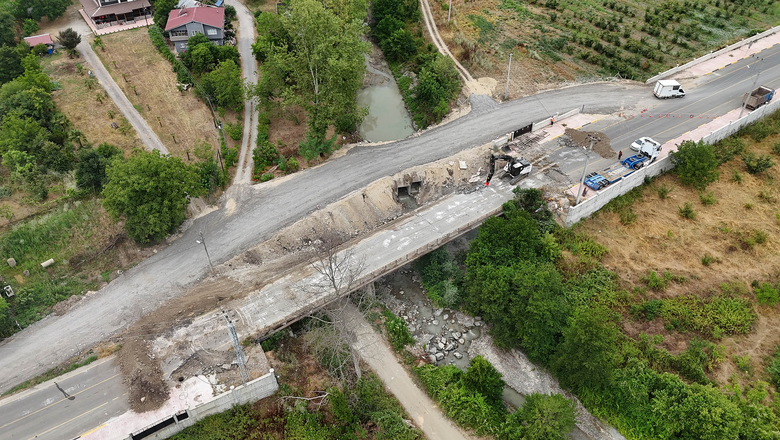 Kanlıçay Deresi üzerinde yeni köprü yapımına başlandı