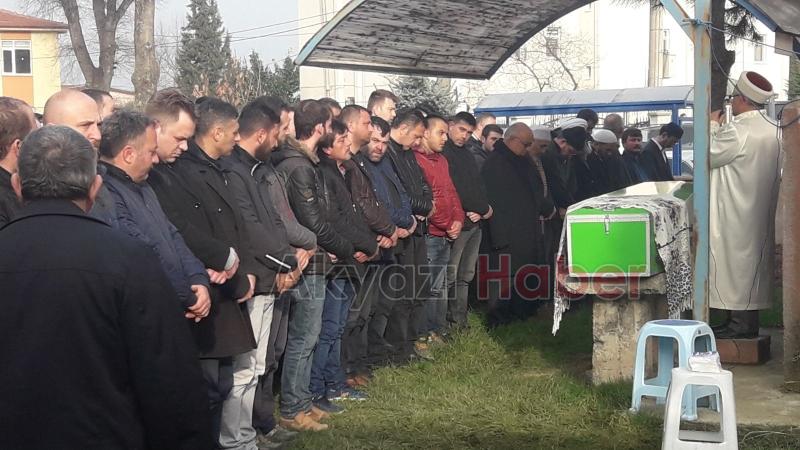 Kansere Yenik Düşen Melike Dualarla Defnedildi