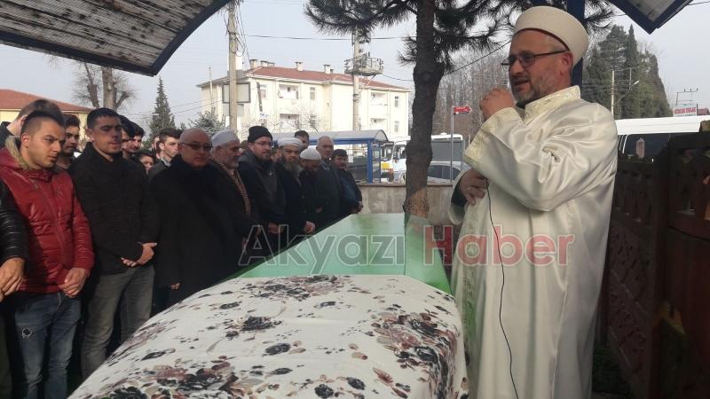Kansere Yenik Düşen Melike Dualarla Defnedildi