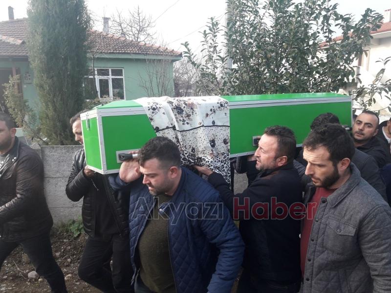 Kansere Yenik Düşen Melike Dualarla Defnedildi