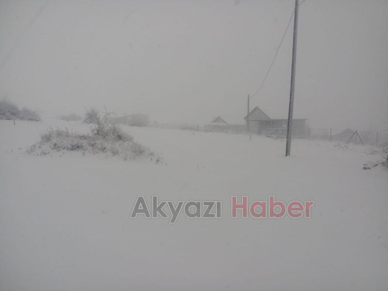 Kar kalınlığı 20 santimetreyi buldu