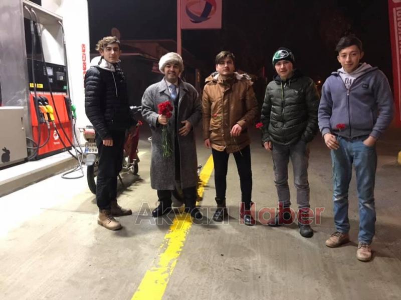 Kar ve soğuk dinlemeden  Köy köy mahalle mahalle geziyor