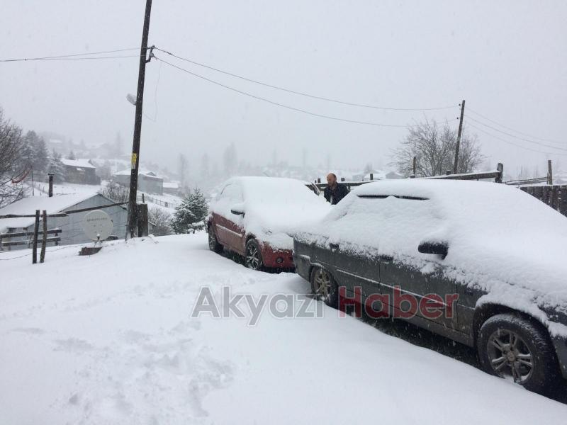 Kar yağışı etkili oluyor Yaylalar beyaza büründü