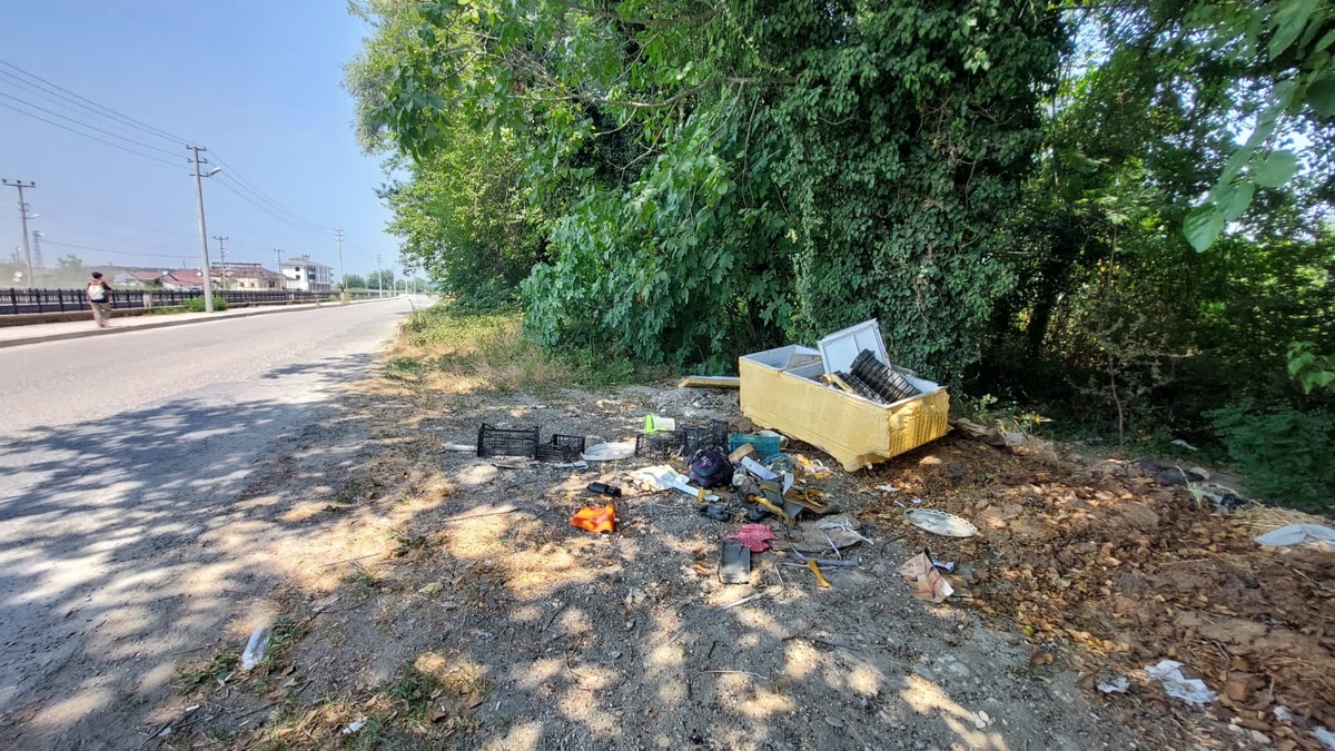 Karacasu Caddesi’nde Görülen Çirkin Manzara: Yangın Riski Her An Kapıda!