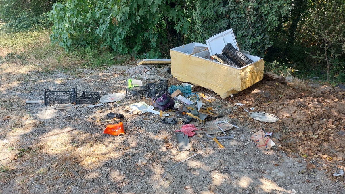 Karacasu Caddesi’nde Görülen Çirkin Manzara: Yangın Riski Her An Kapıda!