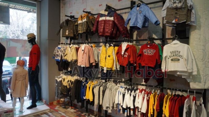 Karakter Spor Giyimde Dev Kampanya