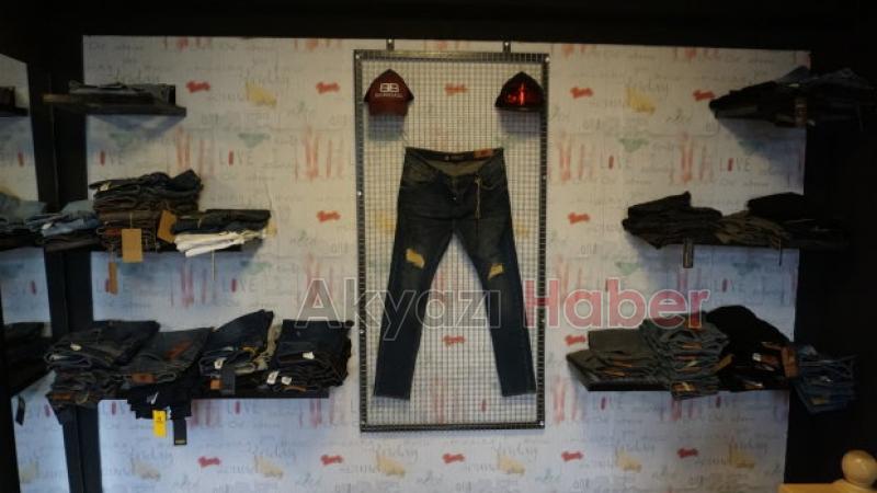 Karakter Spor Giyimde Dev Kampanya