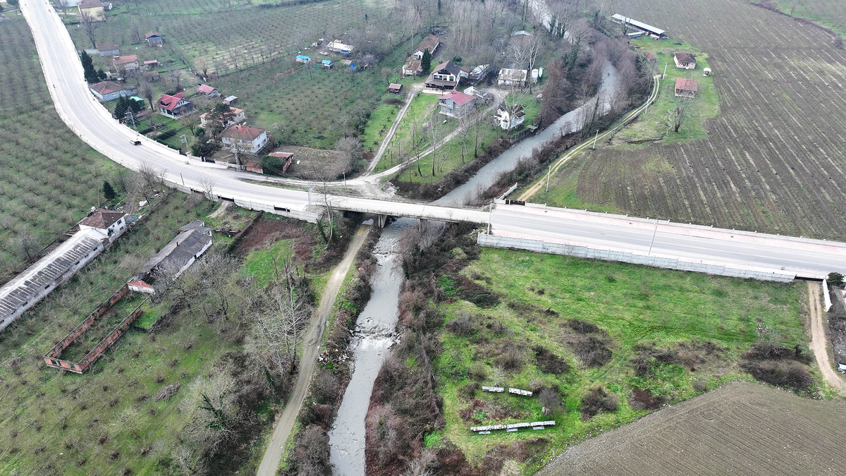 Karapürçek Mesudiye Köprüsü  hizmete açıldı