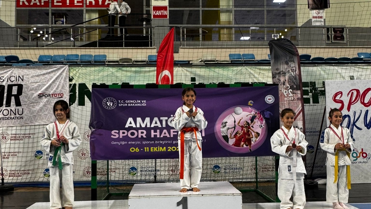 Karapürçekli Judocular şampiyonaya damga vurdu