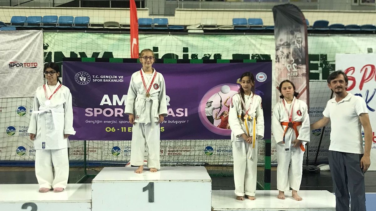 Karapürçekli Judocular şampiyonaya damga vurdu
