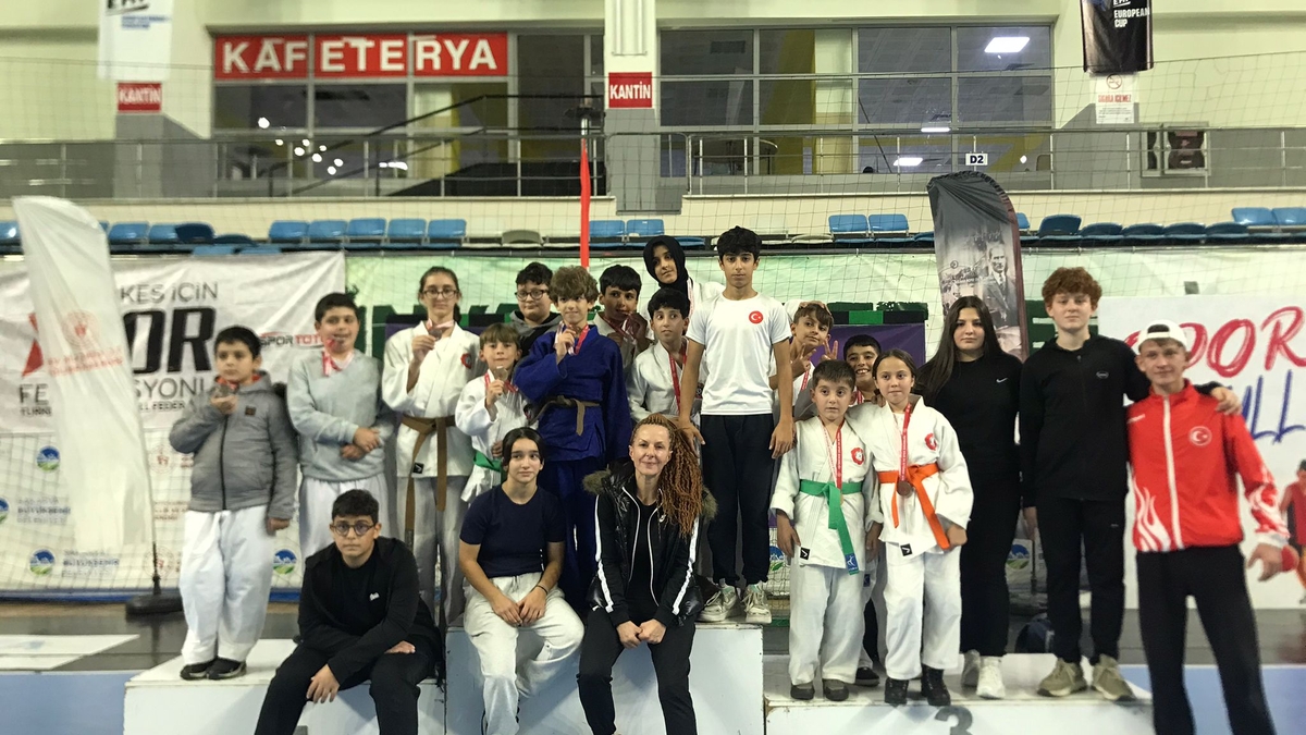 Karapürçekli Judocular şampiyonaya damga vurdu