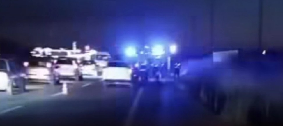 Karasu’da Trafik Kazası: Kimliği Belirsiz Kadın Hayatını Kaybetti.