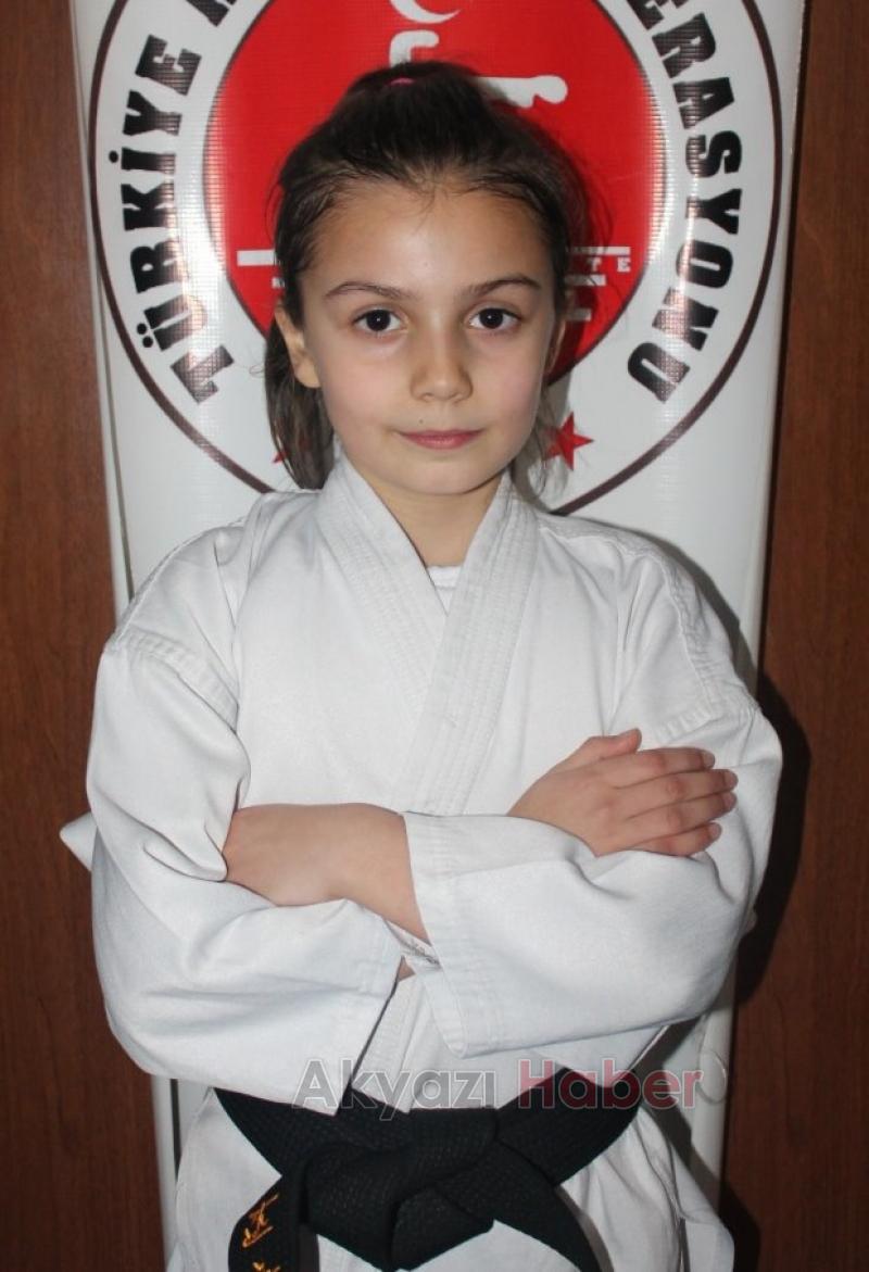 KARATE MİLLİ TAKIMA 6 SPORCU BİZDEN