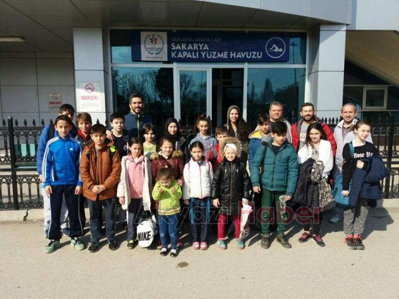 KARATECİLER YÜZMEYE BAŞLADI