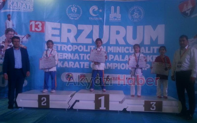 KARATECİLERİMİZDEN ULUSLARARASI BAŞARI