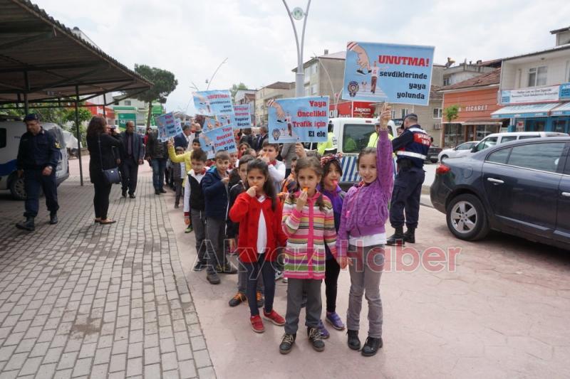 Karayolu Trafik Güvenliği Günü ve Trafik Haftası kutlandı