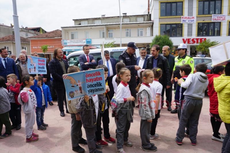 Karayolu Trafik Güvenliği Günü ve Trafik Haftası kutlandı