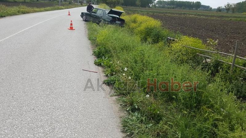 Karşı yöne geçip otomobille çarpıştı