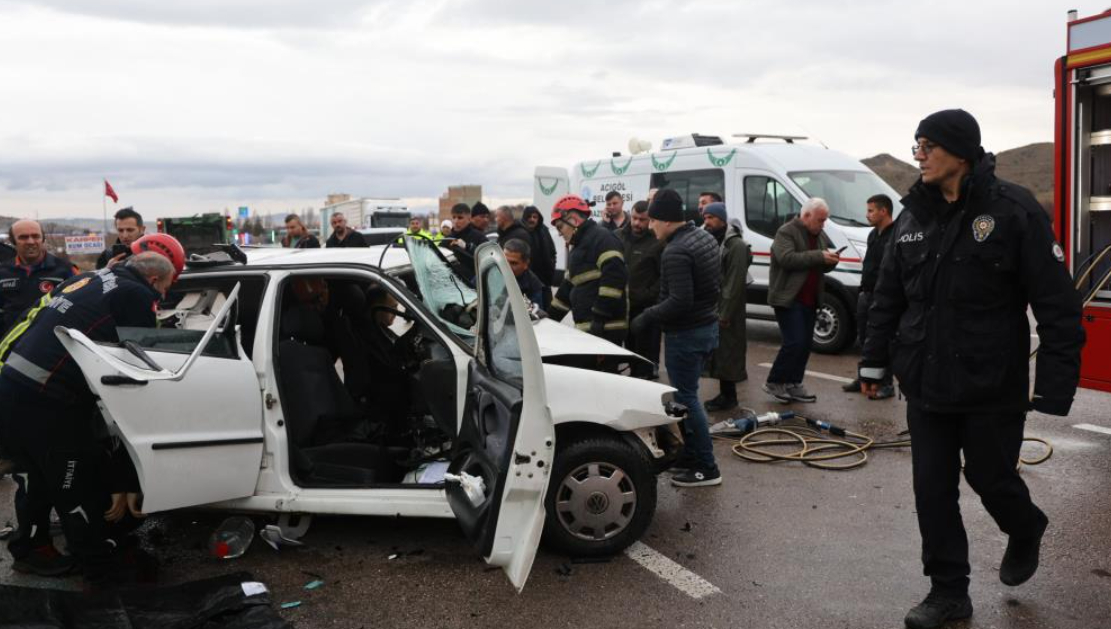 Katliam gibi kazada bir aile yok oldu: 4 ölü