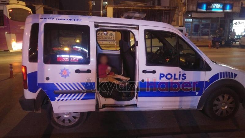 Kaybolan Küçük Çocuğun Yardımına Esnaf Koştu