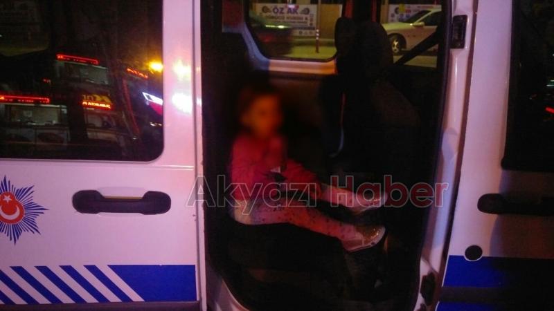 Kaybolan Küçük Çocuğun Yardımına Esnaf Koştu