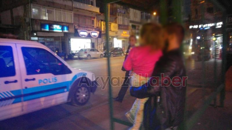 Kaybolan Küçük Çocuğun Yardımına Esnaf Koştu