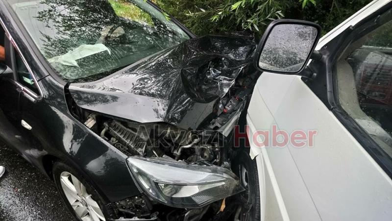  Kaygan Yol Zincirleme Kazaya Sebep Oldu