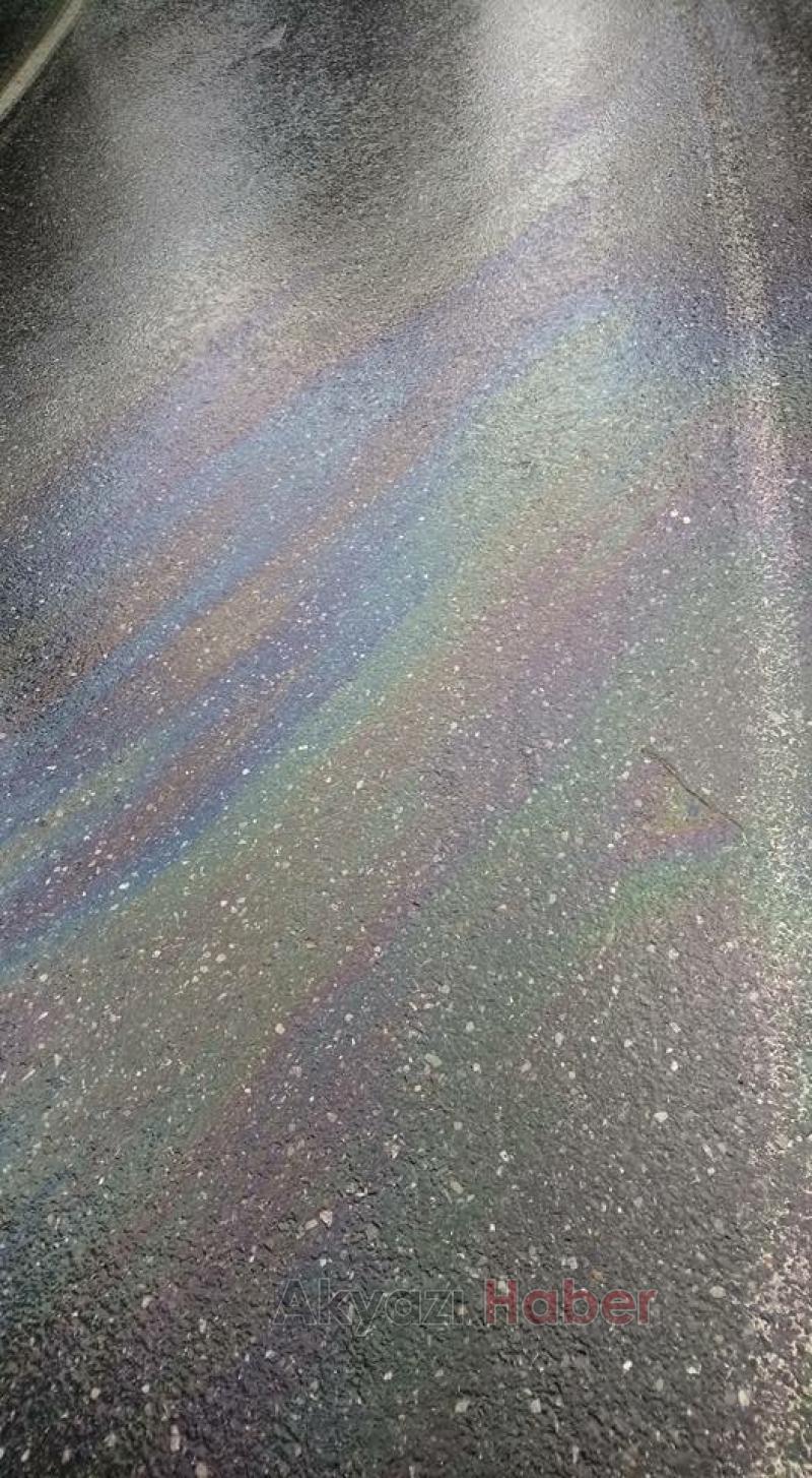  Kaygan Yol Zincirleme Kazaya Sebep Oldu