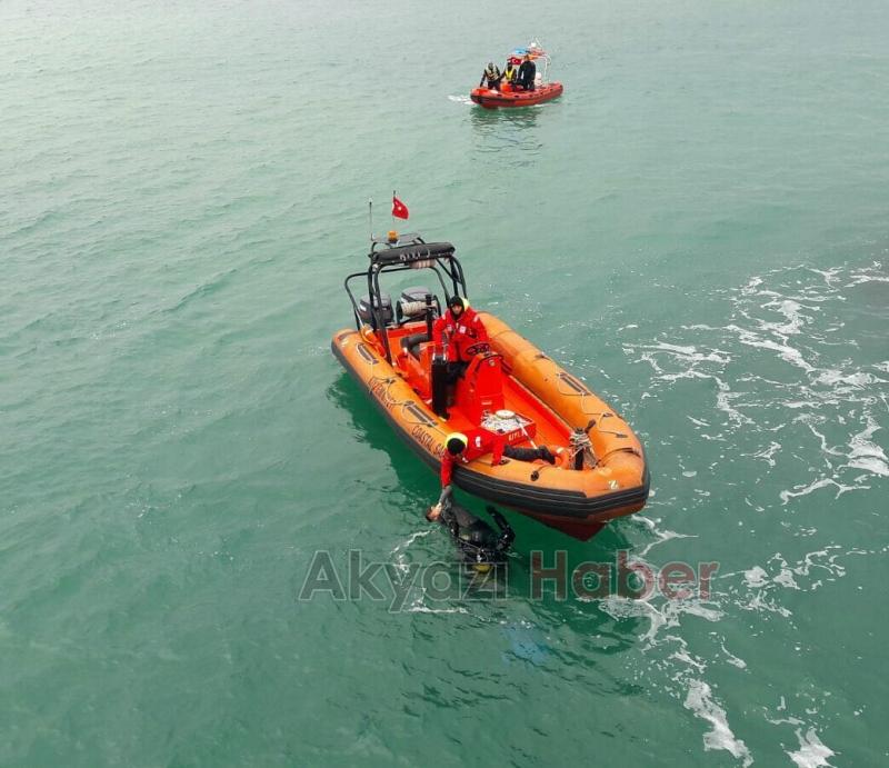 Kayıp kızının ardından denize atladı, cesedi bulundu