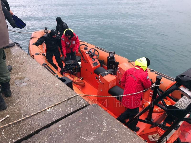 Kayıp kızının ardından denize atladı, cesedi bulundu