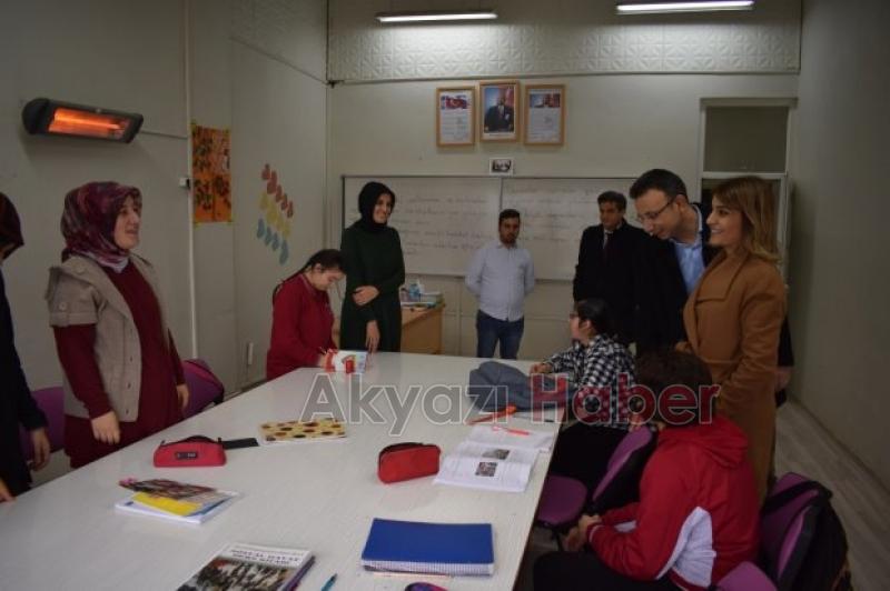 Kaymakam Güney Özel Eğitim Okulunun Yerli Malı Haftası etkinliğine katıldı