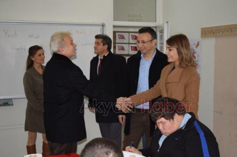 Kaymakam Güney Özel Eğitim Okulunun Yerli Malı Haftası etkinliğine katıldı